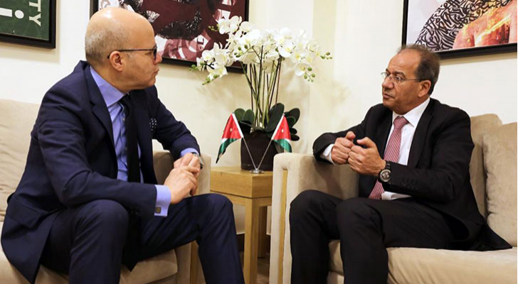 وزير الدولة لشؤون الإعلام خلال حديثة مع رئيس تحرير جريدة الأهرام المصرية