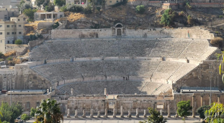 آثار المدرج الروماني وسط العاصمة عمان