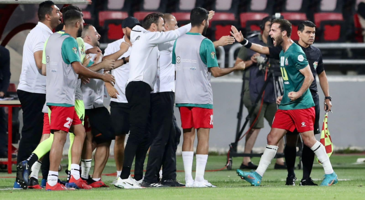 فرحة الجهاز الفني بتسجيل أحد الأهداف