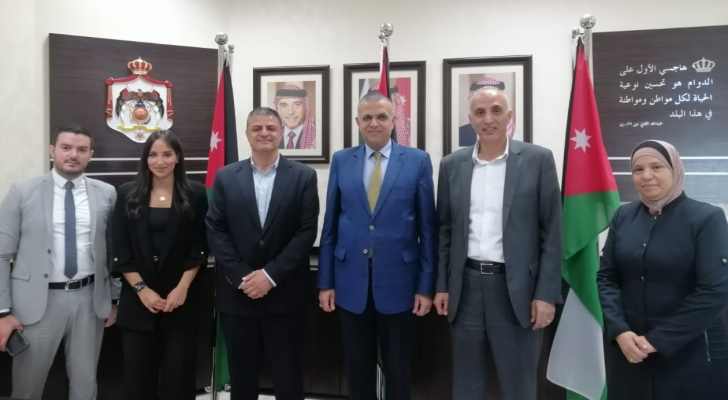 عقب التكريم
