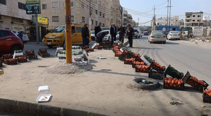 حملة لإزالة البسطات العشوائية في إربد