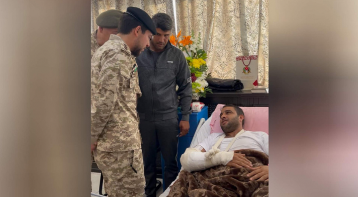 ولي العهد سمو الأمير الحسين بن عبد الله الثاني يطمئن على صحة مصابي حادثة المداهمة في الحسينية بمعان