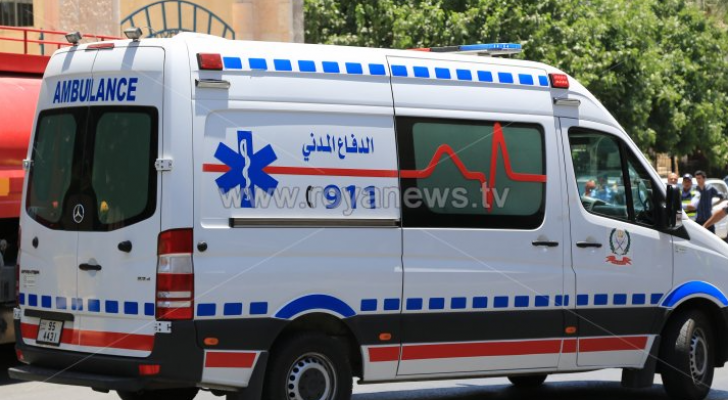 مركبة تابعة للدفاع المدني