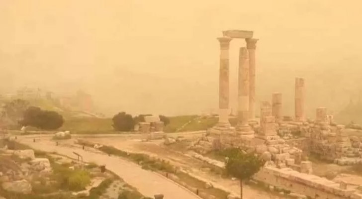 صورة أرشيفية من تعرض العاصمة عمان لعواصف رملية