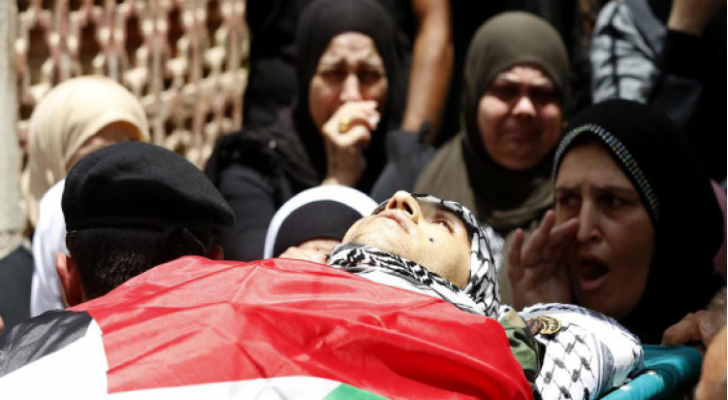 صورة أرشيفية من تشييع جثمان شهيد فلسطيني