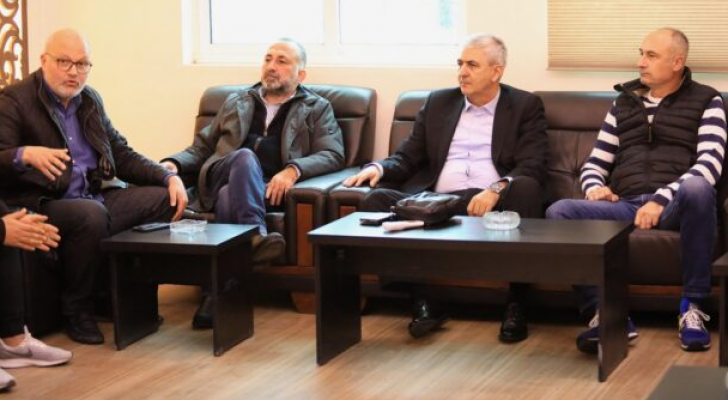 من الاجتماع