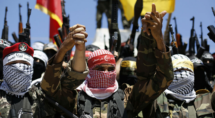 عناصر فصائل فلسطينية