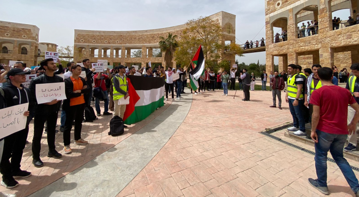 مسيرة طلاب دعما لانتفاضة القدس