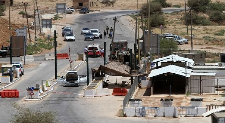 حاجز الحمرا في منطقة الأغوار الشمالية
