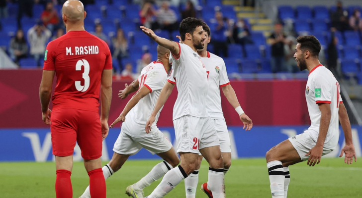 نجوم المنتخب الوطني يحتفلون بهدف