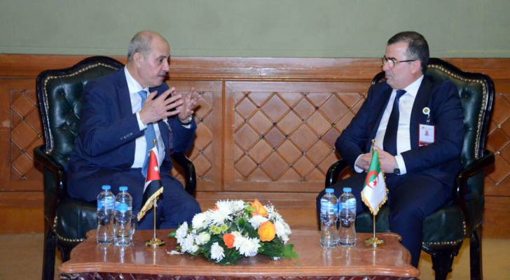 وزير الصناعة والتجارة والتموين يوسف الشمالي ووزير العمل والتشغيل الجزائري فيصل بن طالب