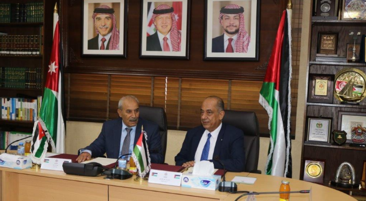 وزير العدل الأردني ونظيره الفلسطيني