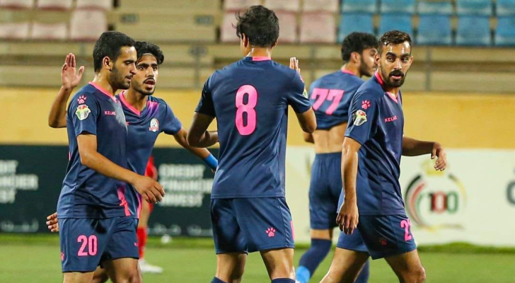 لاعبو شباب الأردن يحتفلون