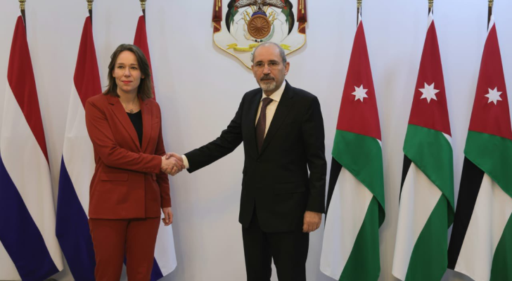 وزير الخارجية وشؤون المغتربين أيمن الصفدي مع وزيرة خارجية مملكة هولندا