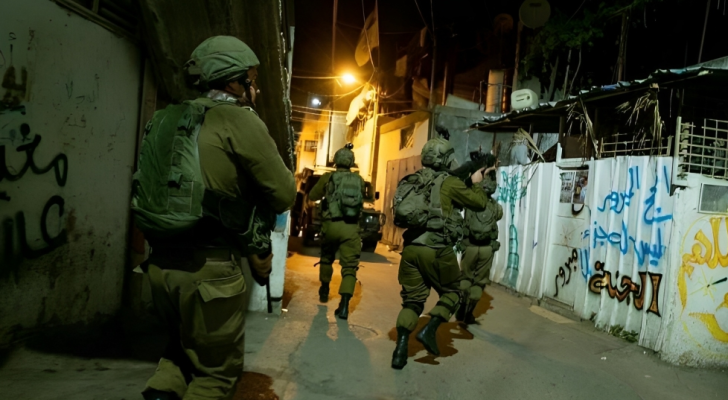 قوات الاحتلال خلال اقتحام مدن فلسطينية