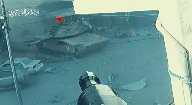 لقطة من استهداف المقاومة لدبابة للاحتلال في غزة