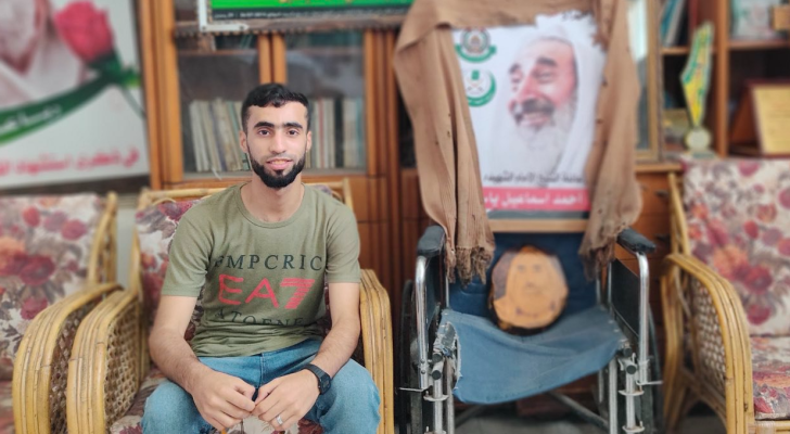 الشهيد الصحفي علي أبو عجوة حفيد  "أحمد ياسين"