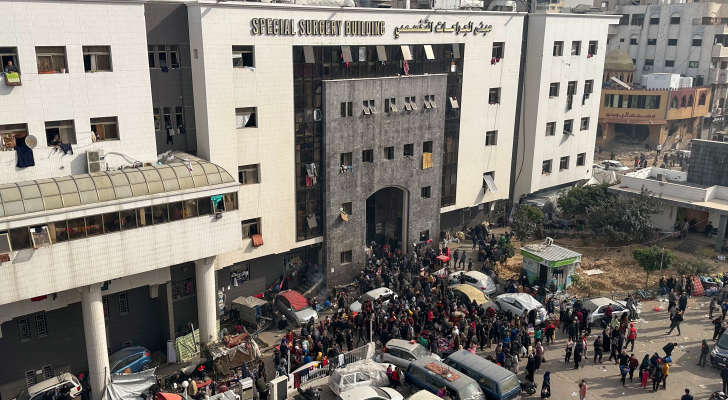 مدخل مجمع الشفاء الطبي في قطاع غزة