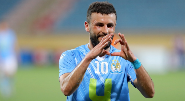 لاعب الفيصلي يوسف أبو جلبوش يحتفل بهدف