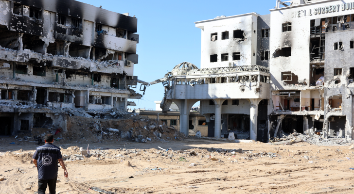 دمار مجمع الشفاء الطبي في غزة جراء عدوان الاحتلال