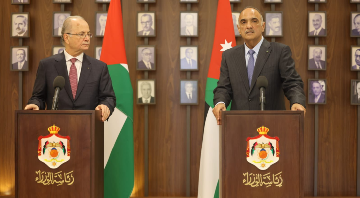 رئيس الوزراء الدكتور بشر الخصاونة ونظيره الفلسطيني محمد مصطفى