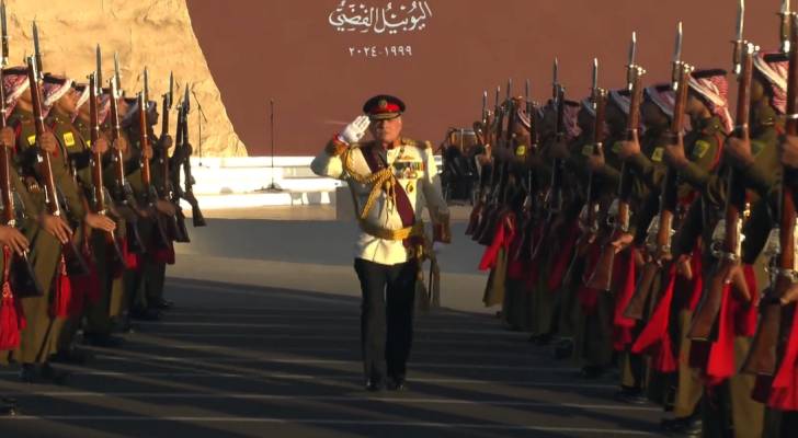 "معه وبه إنا ماضون".. أنشودة البيعة والوفاء بين ١٩٧٧ و ٢٠٢٤ 