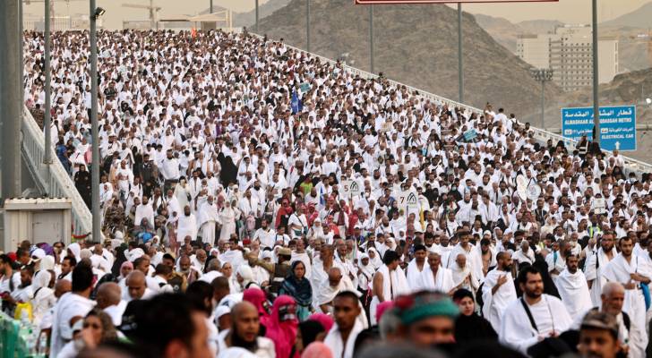 بالفيديو.. مذكرات توقيف بحق مشتبه بهم غرروا بأردنيين لأداء الحج خارج إطار البعثة الرسمية