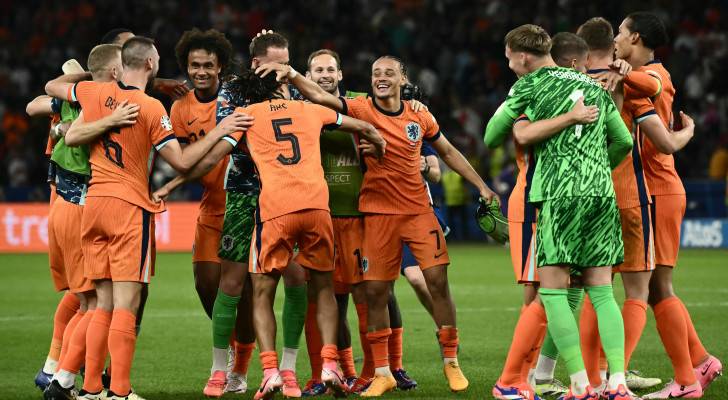 هولندا تبلغ نصف النهائي في يورو 2024