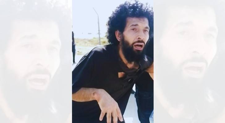 الأسير الفلسطيني المحرر معزز عبيات عقب خروجه من سجن الاحتلال