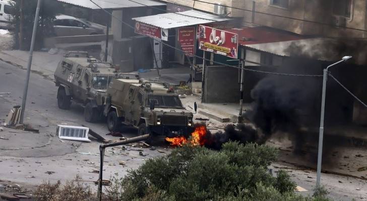 عملية تفجير ناقلة جند للاحتلال بالضفة الغربية