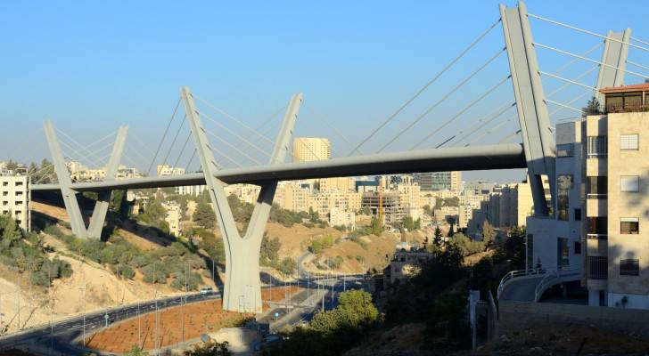 "جريمة مروعة في عمان".. عربي يقتل شقيقيه وينهي حياته من جسر عبدون - فيديو