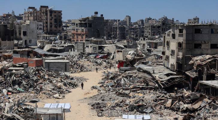 مبان مدمرة جراء قصف الاحتلال في مخيم جباليا شمال قطاع غزة