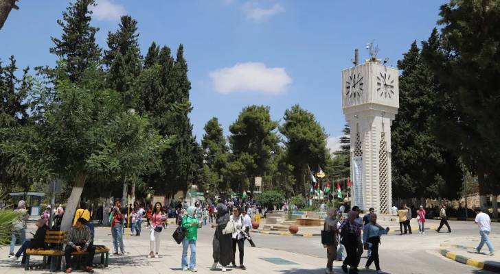 طلبة الجامعة الأردنية