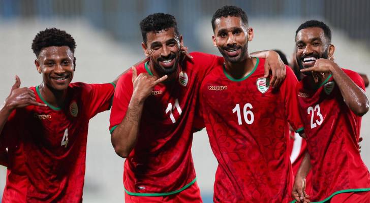 لاعبو المنتخب العماني بهدف سابق