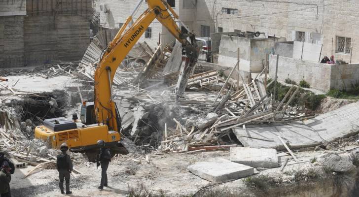 هدم أكثر من 37 منشأة في القدس و7692 مستوطنا اقتحموا الأقصى خلال آب