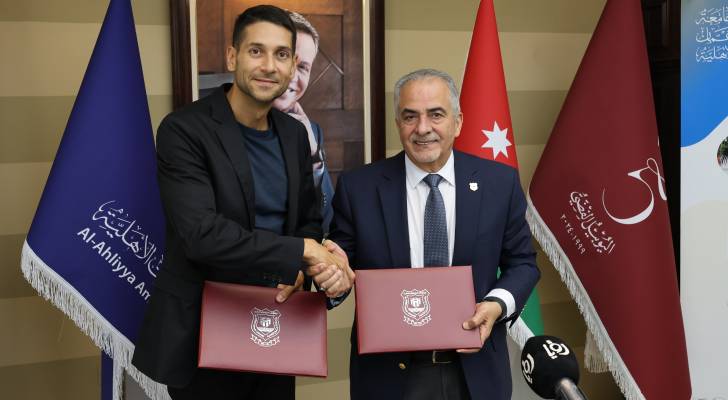 الرئيس التنفيذي لمجموعة رؤيا الإعلامية المهندس فارس الصايغ والأستاذ الدكتور ساري حمدان، رئيس جامعة عمان الأهلية