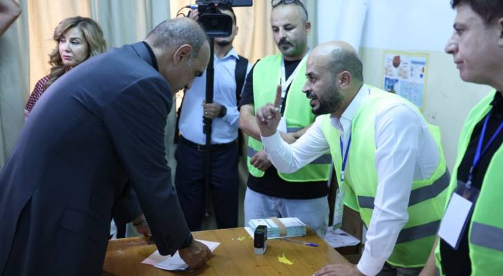 المعايطة يعلق على تمزيق الخصاونة ورقة اقتراع - فيديو
