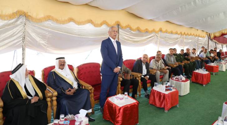العيسوي يقدم واجب العزاء
