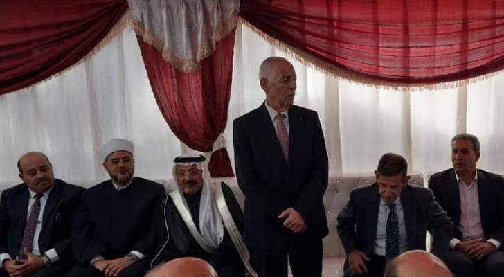 مندوبا عن الملك وولي العهد.. العيسوي يعزي عشيرة الدلابيح