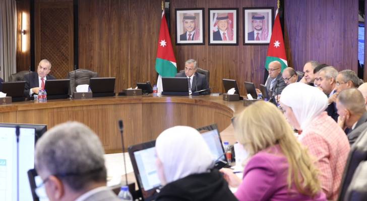 جلسة مجلس الوزراء برئاسة رئيس الوزراء جعفر حسان