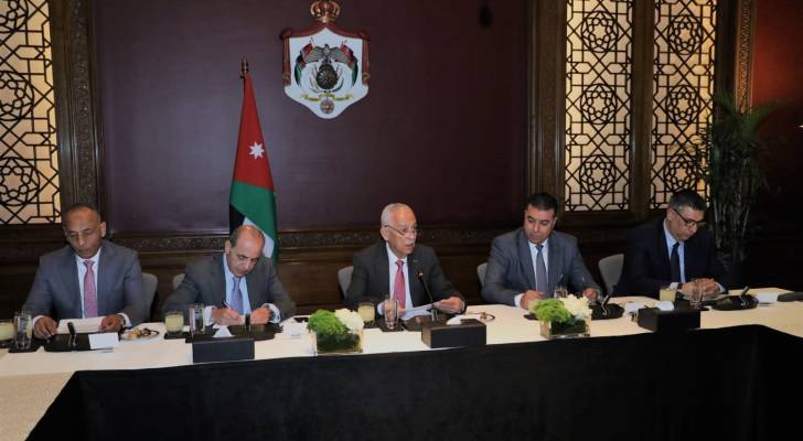 متابعة لزيارة الملك للطفيلة.. العيسوي يلتقي وجهاء وممثلين عن أبناء وبنات المحافظة