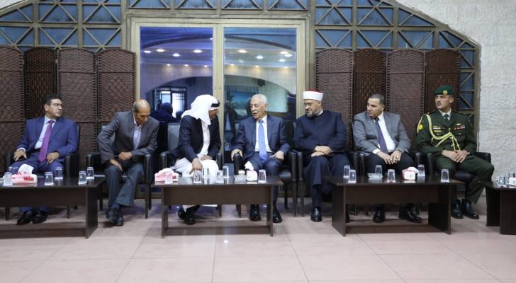 مندوبا عن الملك وولي العهد.. العيسوي يعزي عشيرة العظامات وآل الطوال