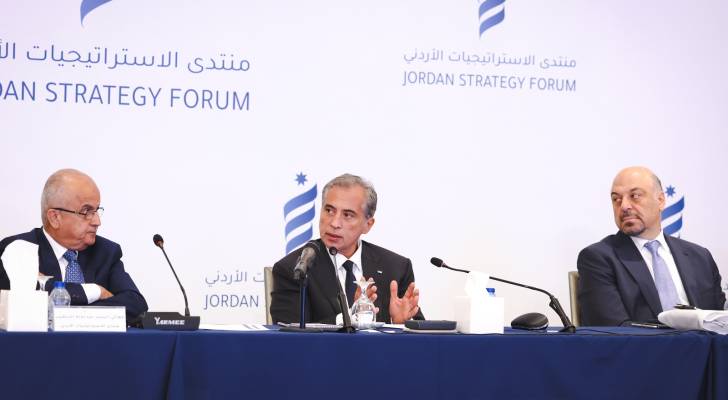 رئيس الوزراء يلتقي مستثمرين واقتصاديين من مختلف القطاعات