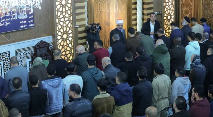 صلاة الاستستقاء بأحد مساجد الأردن