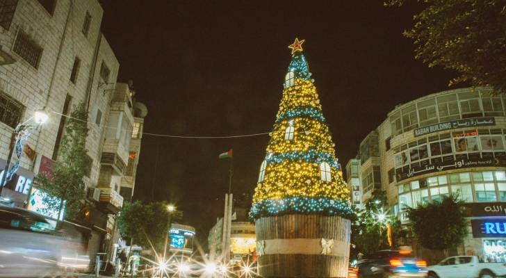 إضاءة الشجرة في رام الله