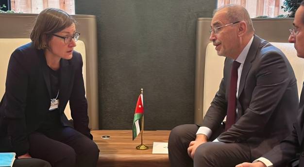 الصفدي يجري مباحثات موسعة مع رئيسة اللجنة الدولية للصليب الأحمر