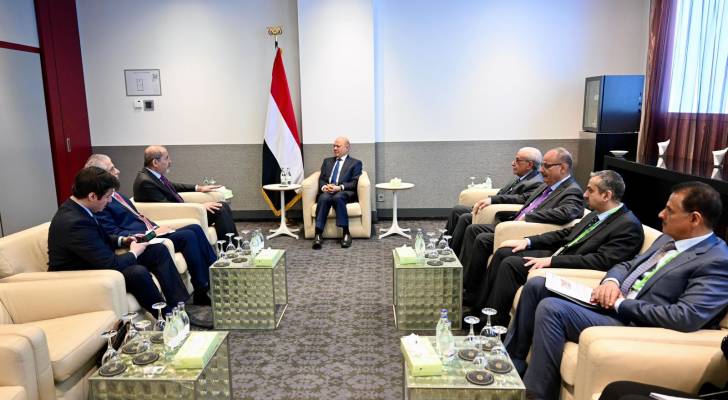 الصفدي يؤكد لرئيس مجلس القيادة الرئاسي اليمني موقف الأردن الثابت في دعم الشرعية اليمنية