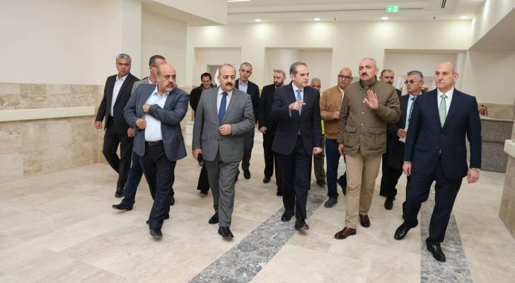 وزير الصحة فراس الهواري يزور مشروع مستشفى الأميرة بسمة الجديد