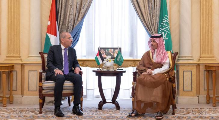 الصفدي ووزير الخارجية السعودي يبحثان الأوضاع الإقليمية والدولية بمقدمها القضية الفلسطينية