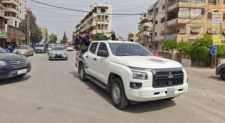 عودة الحياة إلى طبيعتها في أشرفية صحنايا وسط انتشار قوات الأمن السوري